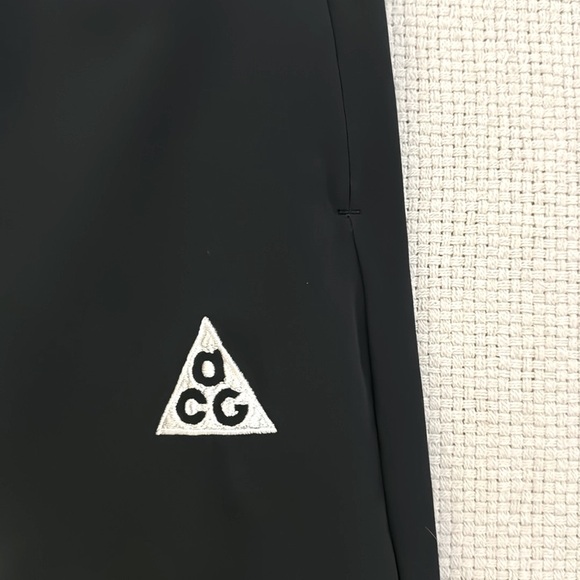 Nike ACG Dri-FIT 'New Sands'
Women's High-Waisted Trousers - Picture 2 of 7